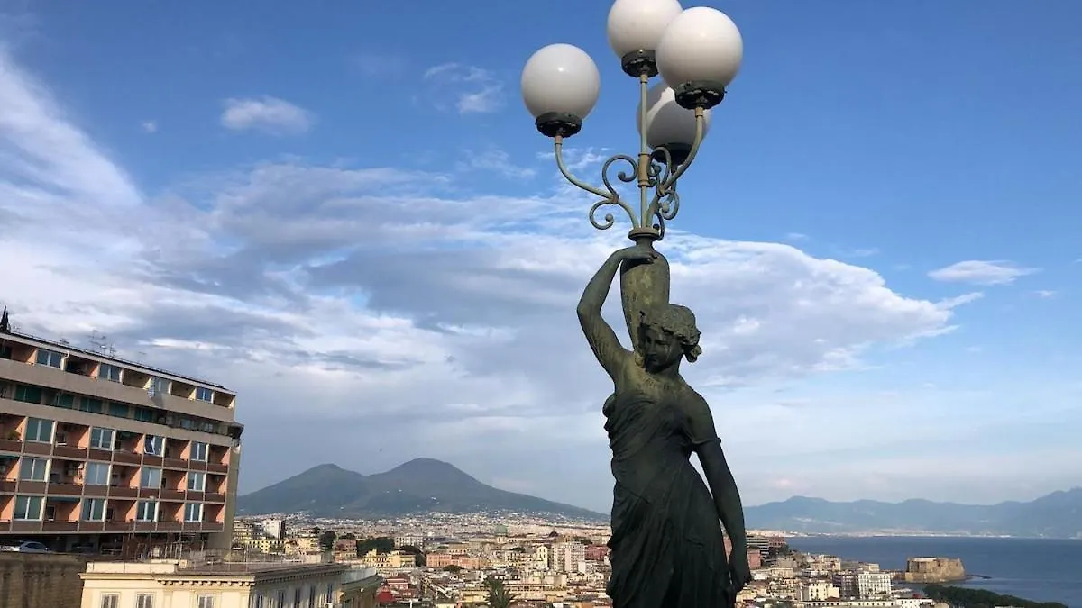 Gradoni Di Chiaia 62 Apartment Naples