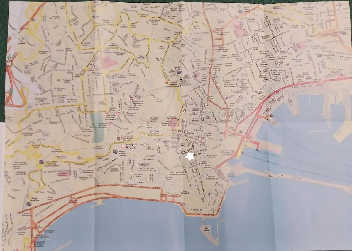 Gradoni Di Chiaia 62 Apartment Naples