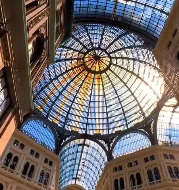 Gradoni Di Chiaia 62 Apartment Naples